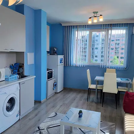 Azure Box Apartment *